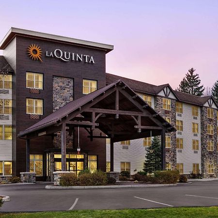 La Quinta Inn & Suites By Wyndham レイク・ジョージ エクステリア 写真