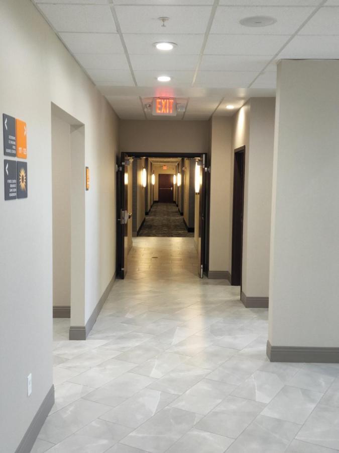 La Quinta Inn & Suites By Wyndham レイク・ジョージ エクステリア 写真