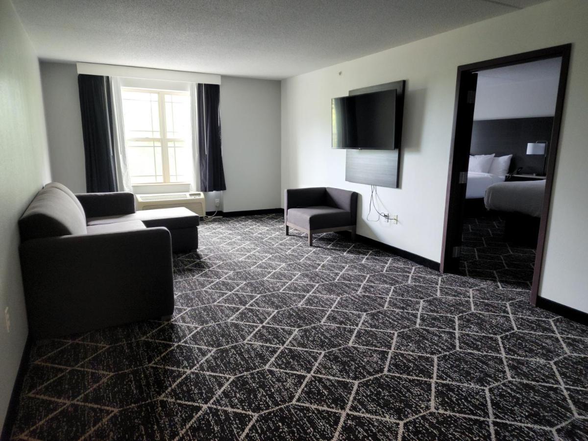 La Quinta Inn & Suites By Wyndham レイク・ジョージ エクステリア 写真