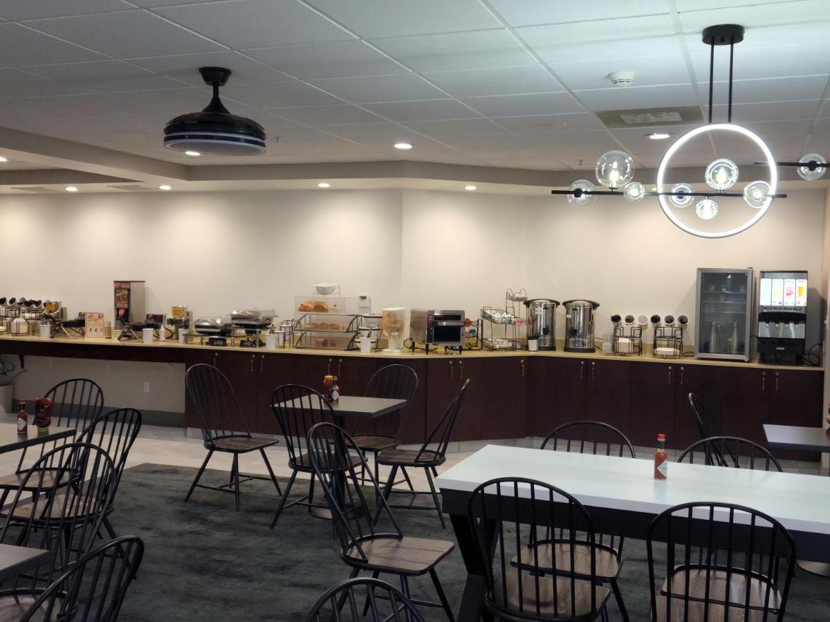 La Quinta Inn & Suites By Wyndham レイク・ジョージ エクステリア 写真