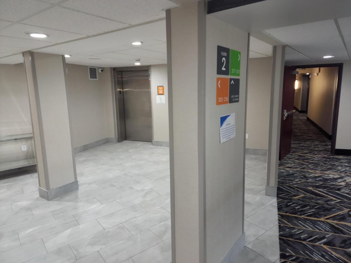 La Quinta Inn & Suites By Wyndham レイク・ジョージ エクステリア 写真