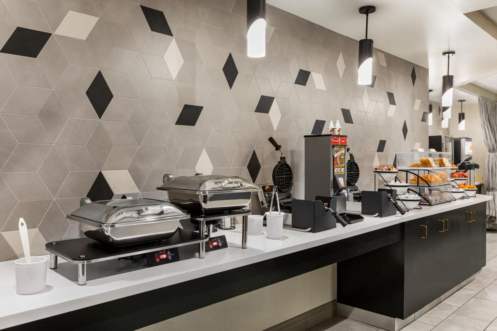 La Quinta Inn & Suites By Wyndham レイク・ジョージ エクステリア 写真