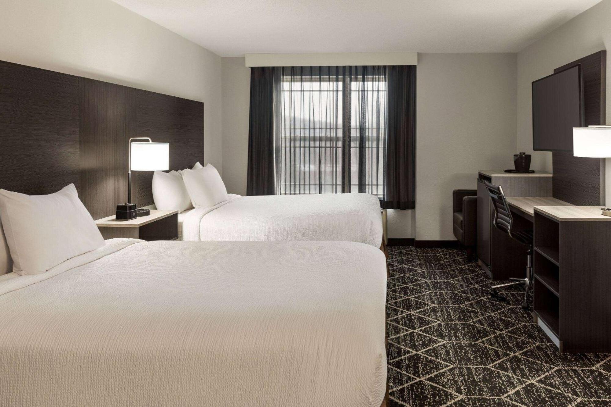 La Quinta Inn & Suites By Wyndham レイク・ジョージ エクステリア 写真