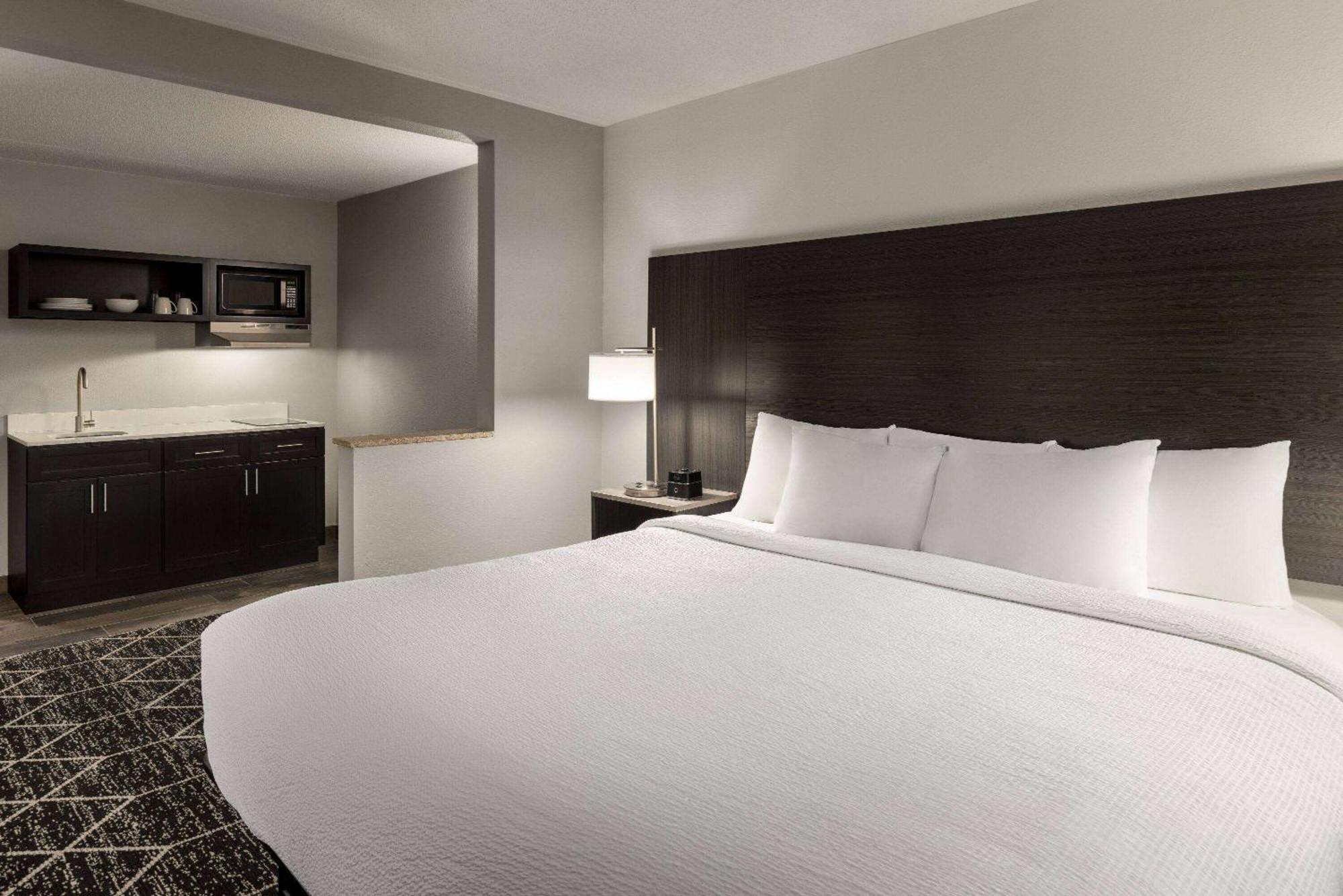 La Quinta Inn & Suites By Wyndham レイク・ジョージ エクステリア 写真